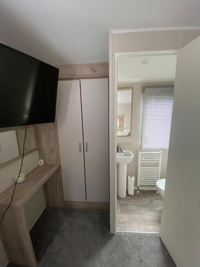 Meadow View 171 - Golden Palm - Central Heating, Wifi, Pet Friendly, Bed Linen - Meadow Lakes Caravan & Lodge Hire Chapel St. Leonards Exterior foto
