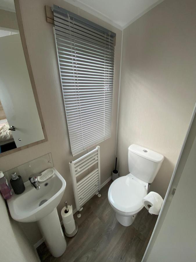 Meadow View 171 - Golden Palm - Central Heating, Wifi, Pet Friendly, Bed Linen - Meadow Lakes Caravan & Lodge Hire Chapel St. Leonards Exterior foto