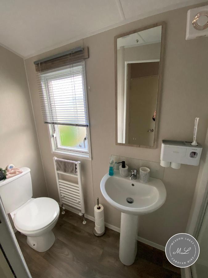 Meadow View 171 - Golden Palm - Central Heating, Wifi, Pet Friendly, Bed Linen - Meadow Lakes Caravan & Lodge Hire Chapel St. Leonards Exterior foto