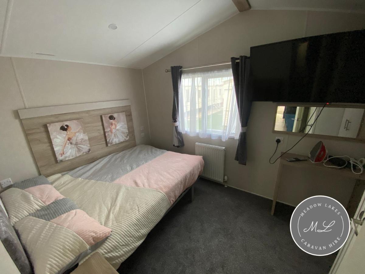 Meadow View 171 - Golden Palm - Central Heating, Wifi, Pet Friendly, Bed Linen - Meadow Lakes Caravan & Lodge Hire Chapel St. Leonards Exterior foto